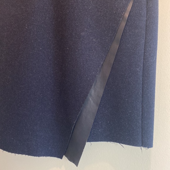 Zara Pencil Skirt with detail - Picture 2 of 7